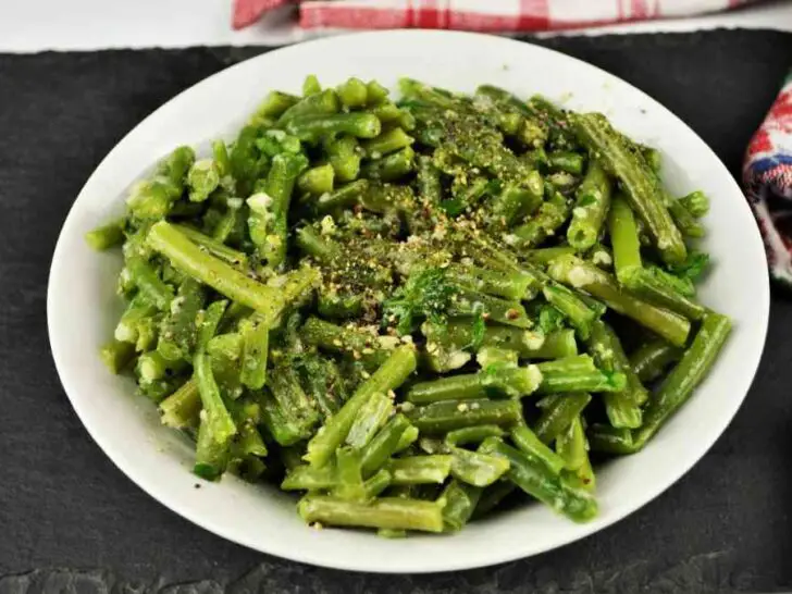 Green Bean Salad with Garlic Cream