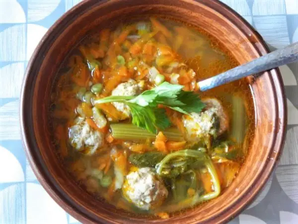 Pork meatball with vegetable soup