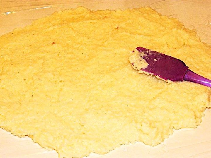 Sweet Fried Semolina Pudding Recipe-Cooling Semolina Pudding Cooling Semolina Pudding on the Table