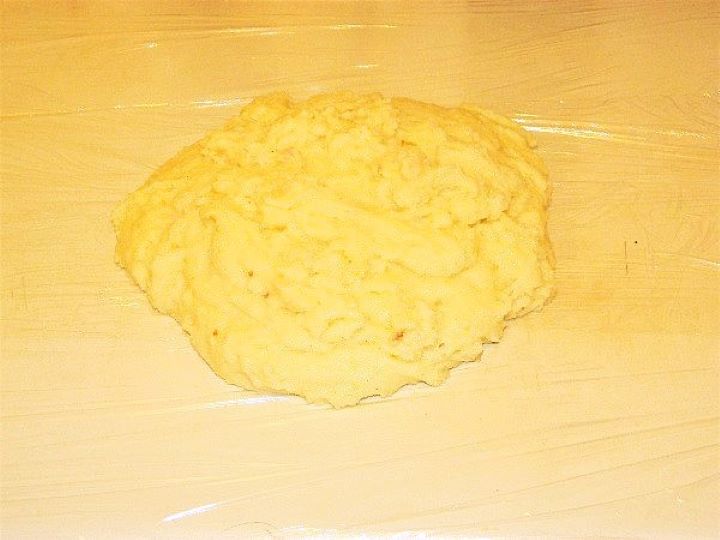 Sweet Fried Semolina Pudding Recipe-Semolina Pudding on the Table Semolina Pudding on the Table