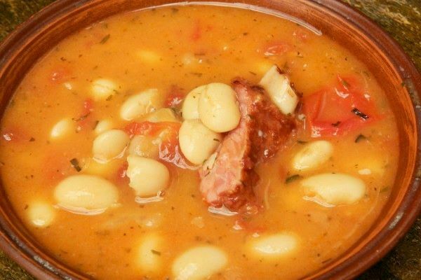 White Bean Soup With Smoked Ribs-Served in Bowl