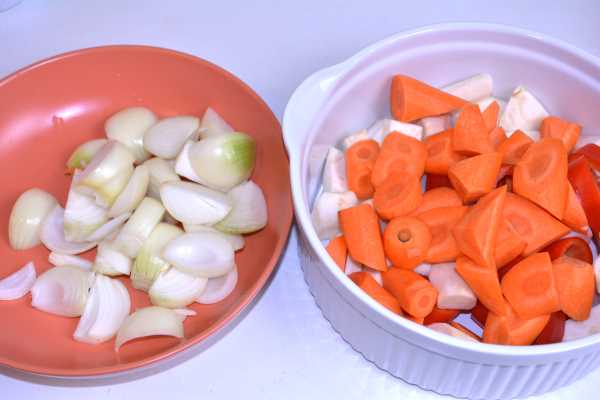 Hungarian Hunter's Stew Recipe-Cut Vegetables in Two Bowls