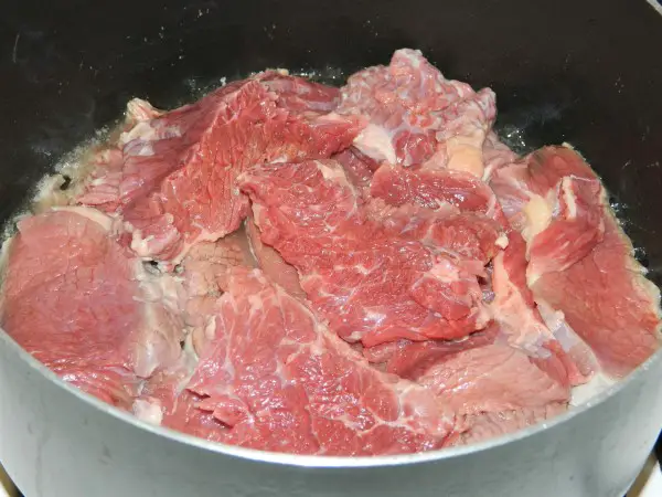 Hungarian Hunter's Stew Recipe-Frying Beef Slices