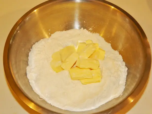 Best Easy Apple Cake Recipe-Butter in Wheat Flour