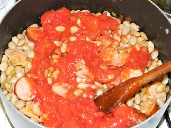 Chorizo Sausage and Beans Casserole-Canned Tomatoes on the Beans Stew