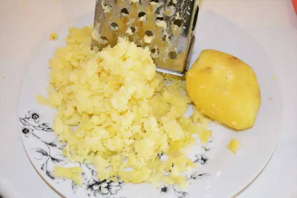 Best Cheesy Potato Casserole Recipe-Grated Boiled Potatoes