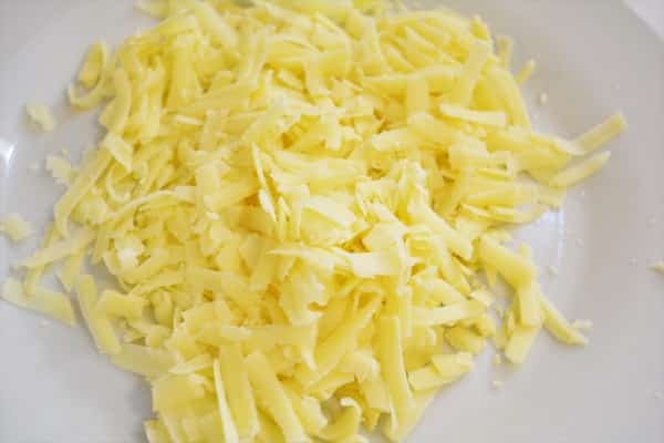 Best Cheesy Potato Casserole Recipe-Grated Cheddar Cheese