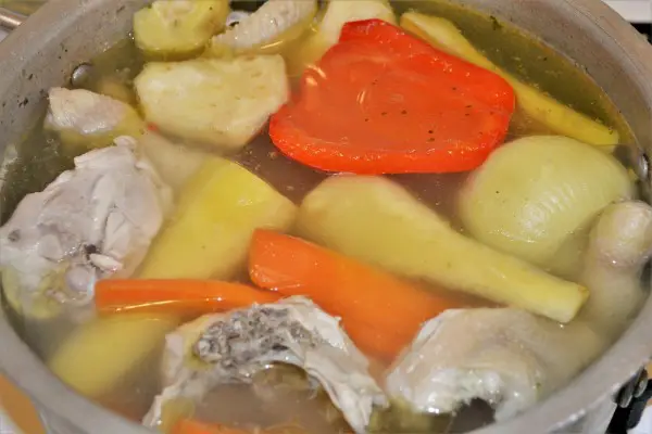 Best Creamy Chicken Soup Recipe-Boiled Chicken in the Soup Pot With Vegetables 