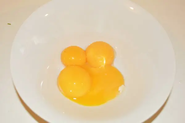 Best Creamy Chicken Soup Recipe-Four Egg Yolks