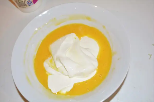 Best Creamy Chicken Soup Recipe-Sour Cream on Mixed Egg Yolks