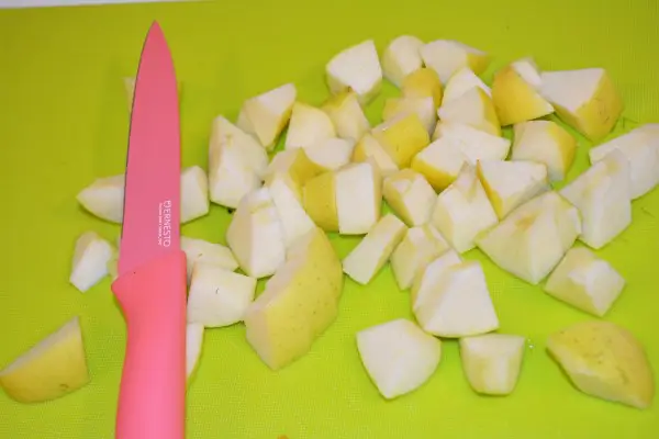 Easy Cold Pasta Salad Recipe-Cut Apples in Cubes
