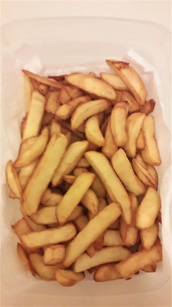 French Fries-Cooling Deep Fried Potatoes
