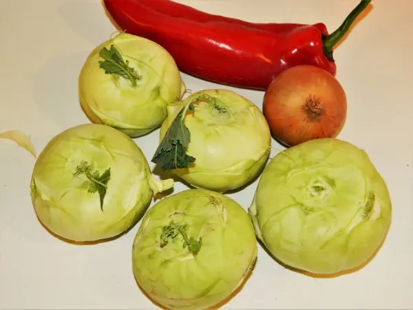 Creamy Kohlrabi Soup Recipe-Kohlrabi, Onion and Kapia Pepper
