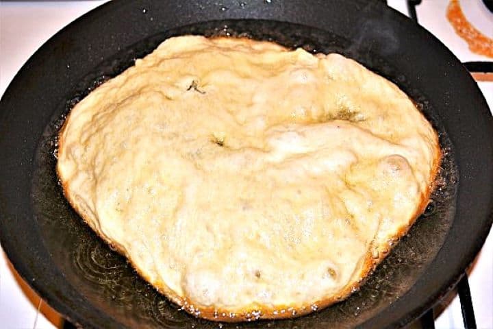 Homemade Fried Dough Recipe-Frying Dough in the Pan Frying Dough in the Pan