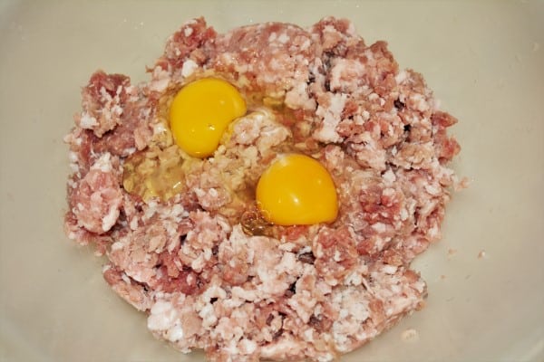 Basic Easy Meatloaf Recipe-Eggs on the Pork Mince