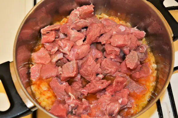 Beef and Cabbage Stew Recipe-Beef Cut on Fried Chopped Onions