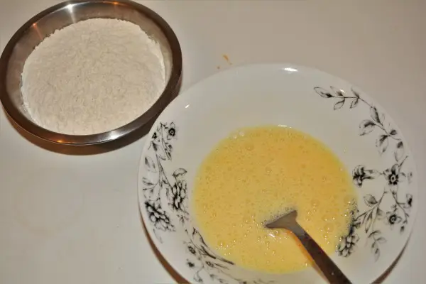 Best Green Pea Soup Recipe-Beaten Eggs and Wheat Flour
