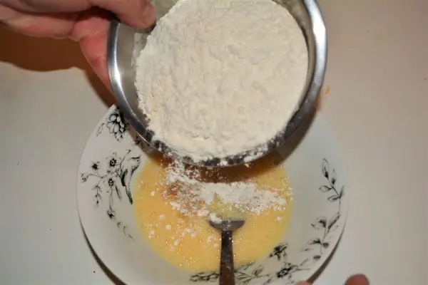 Best Green Pea Soup Recipe-Pour Wheat Flour on Beaten Eggs