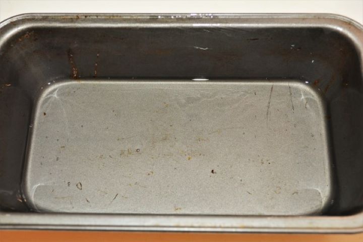 Sunflower Oil in the Loaf Pan
