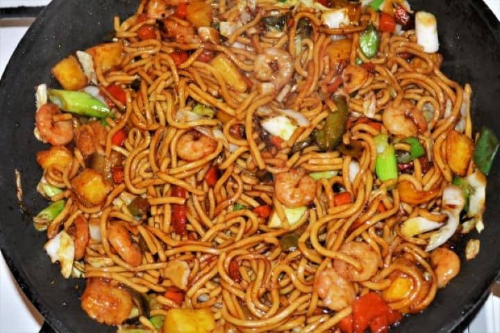 King Prawn Noodles Recipe - Ready to Serve King Prawn Noodles Ready to Serve in the Pan