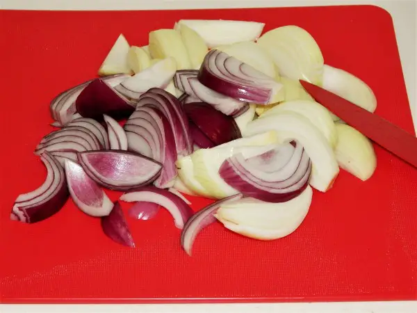 Sauteed Chicken Livers with Onion - Sliced Onions