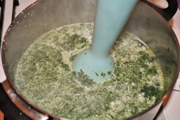 Quick Creamed Spinach Recipe - Blending the Spinach Leaves in the Pot