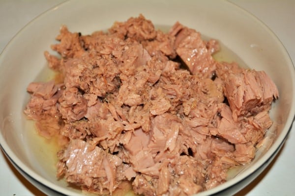 Simple Tuna And Pasta Salad Recipe - Tuna Chunks in the Bowl