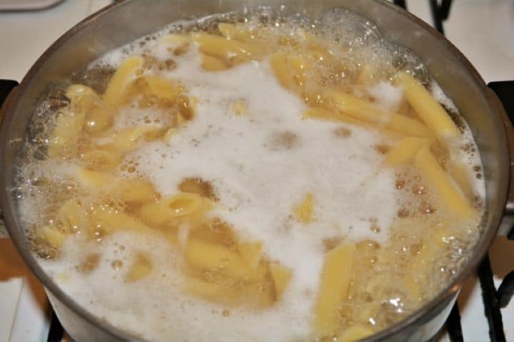 Simple Tuna And Pasta Salad Recipe - Boiling Penne Pasta Boiling Penne Pasta in the Pot