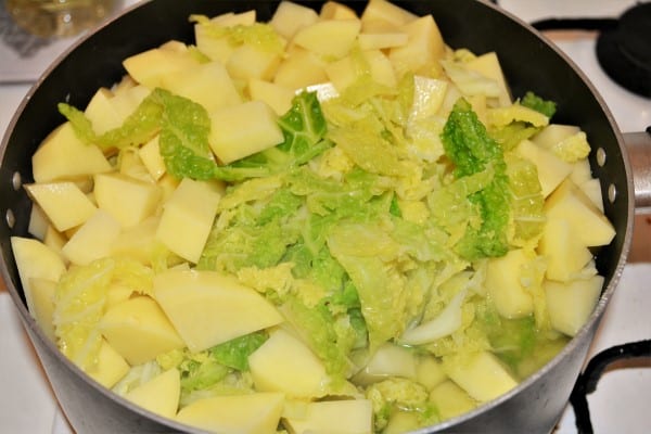 Best Sauteed Savoy Cabbage Recipe-Boiling Savoy Cabbage and Potatoes