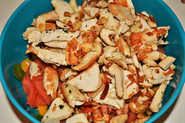 Best Leftover Turkey Salad Recipe-Fried Leftover Turkey Breast Over The Vegetables in the Bowl