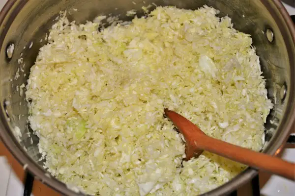 Vegan Cabbage And Pasta Recipe-Frying Grated Cabbage in the Pot