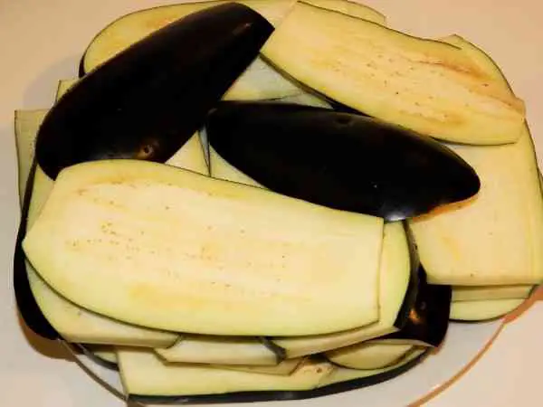 Best Eggplant Casserole Recipe-Sliced Eggplants