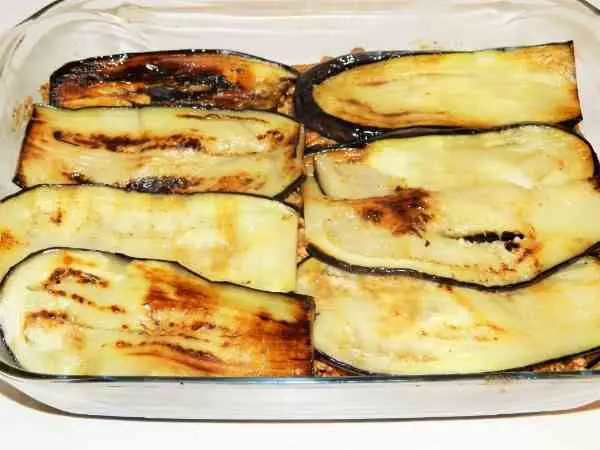 Best Eggplant Casserole Recipe-Third Layer of Moussaka is Eggplant Slices