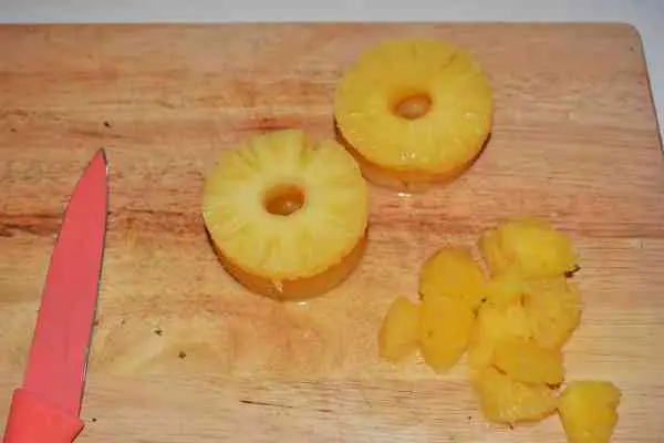 Chicken Breast With Pineapple-Pineapple Slices Cut in Cubes