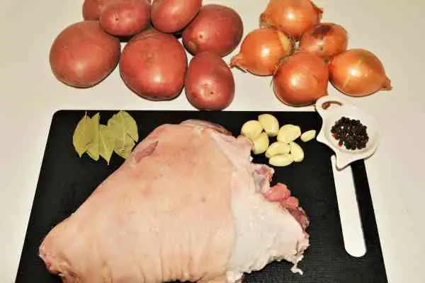 Braised Pork Knuckle Recipe-Ingredients