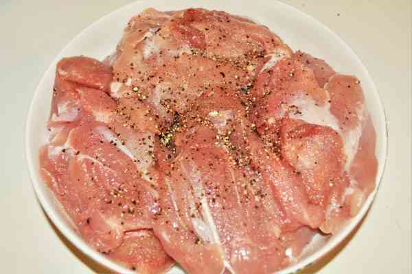 Best Turkey Cacciatore Recipe-Seasoned Deboned Turkey Thigh