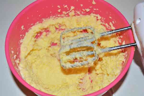 Floating Island Cake Recipe-Mixed Butter and Sugar in Bowl
