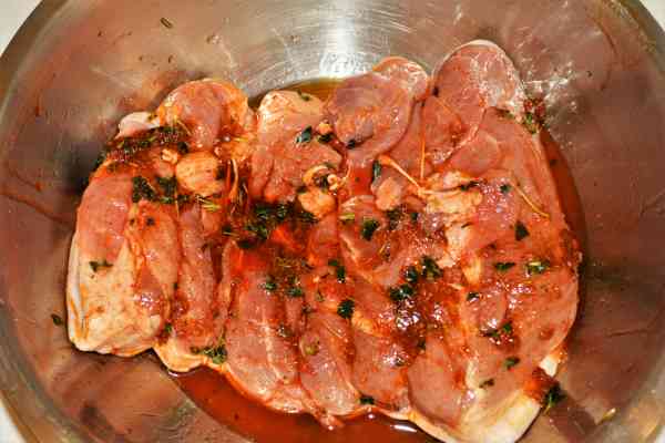 Slow-Cooked Pork Shoulder in the Oven-Seasoned Pork Shoulder With Mixed Spices