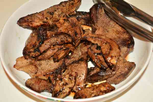 Fried Pork Liver Recipe-Fried Liver Slices in the Bowl