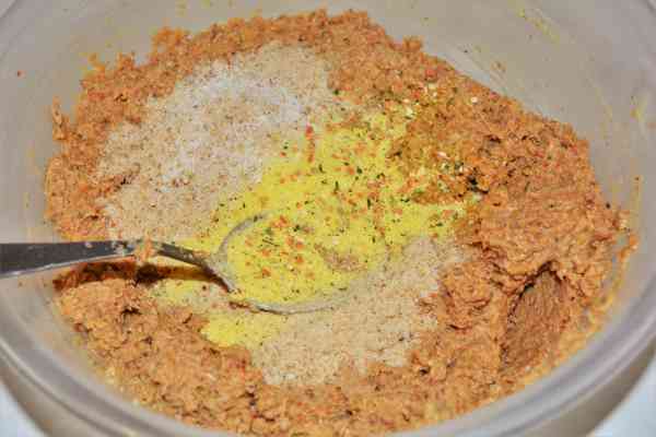 Meatloaf Pate Recipe-Seasoned Minced Ingredients in the Bowl