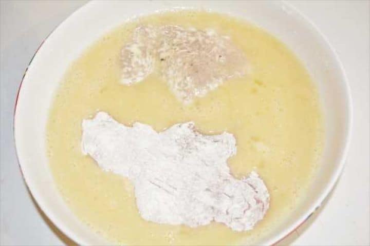 Turkey Schnitzel Recipe-Floured Turkey Slices in the Beaten Eggs Floured turkey cutlet dipped into beaten eggs for a breadcrumb-free batter.