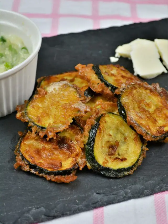 cropped-Battered-Fried-Zucchini-Served-on-Slab-With-Garlic-Cream-and-Cheddar-Cheese4.2.jpg
