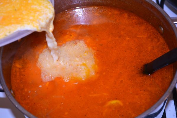 Tripe Soup Recipe-Pouring Thickener to the Soup