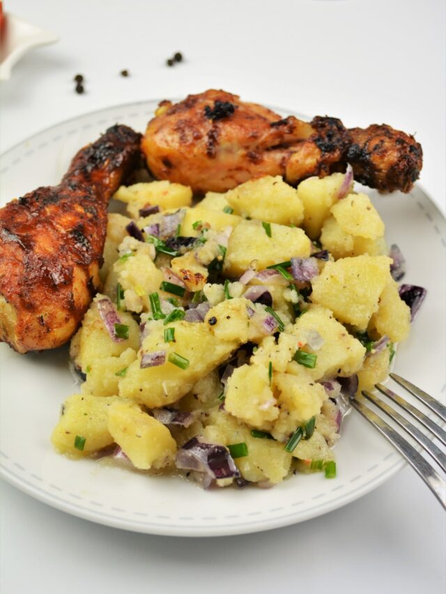 cropped-Best-Simple-Potato-Salad-Recipe-Served-on-Plate-With-Roasted-Chicken-Drumstick4.jpg