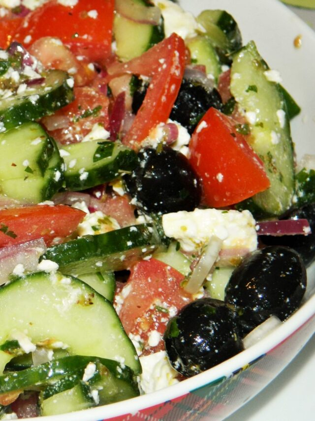 cropped-The-Best-Greek-Salad-Recipe-Served-in-a-Bowl12.jpg