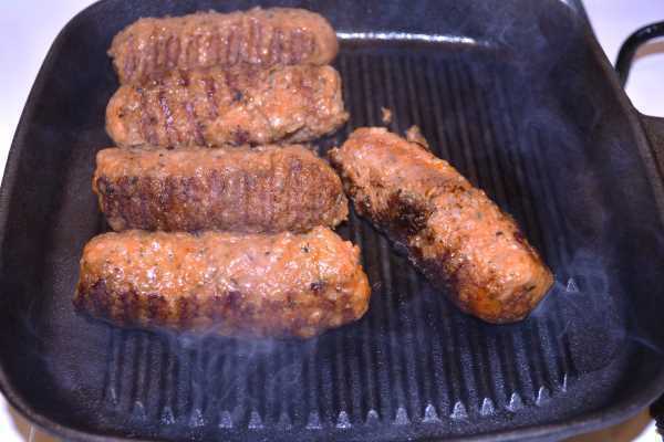 Skinless Sausages-Frying Sausages in Skillet