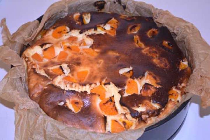 Baked Baked Cake in the Spring Form Pan