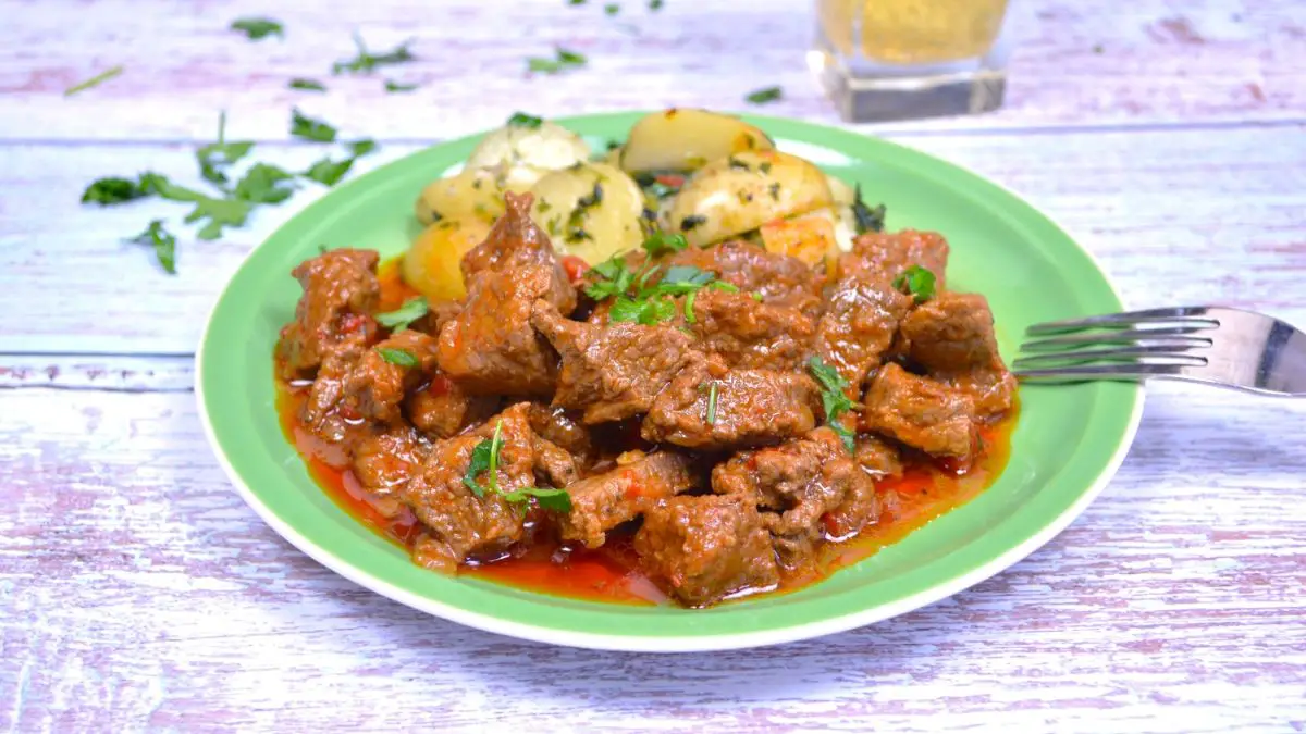 Hungarian Beef Paprikash