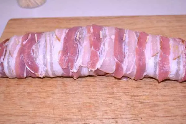 Bacon Wrapped Pork Medallions-Bacon Wrapped Tenderloin Fixed With Toothpicks
