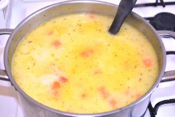 Thickening Boiled Meatball Soup With Liaison in the Pot